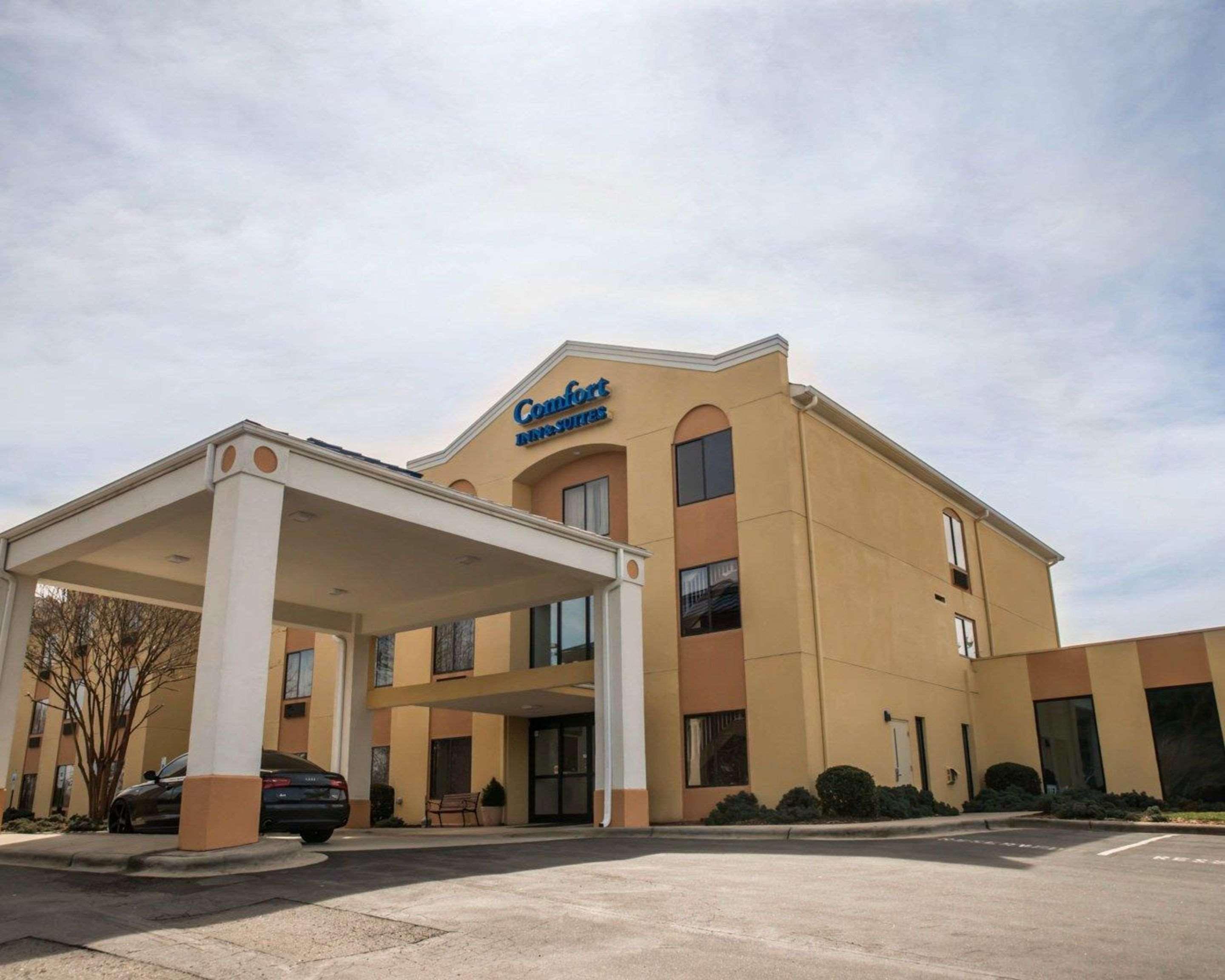 Comfort Inn & Suites Morganton Exterior photo