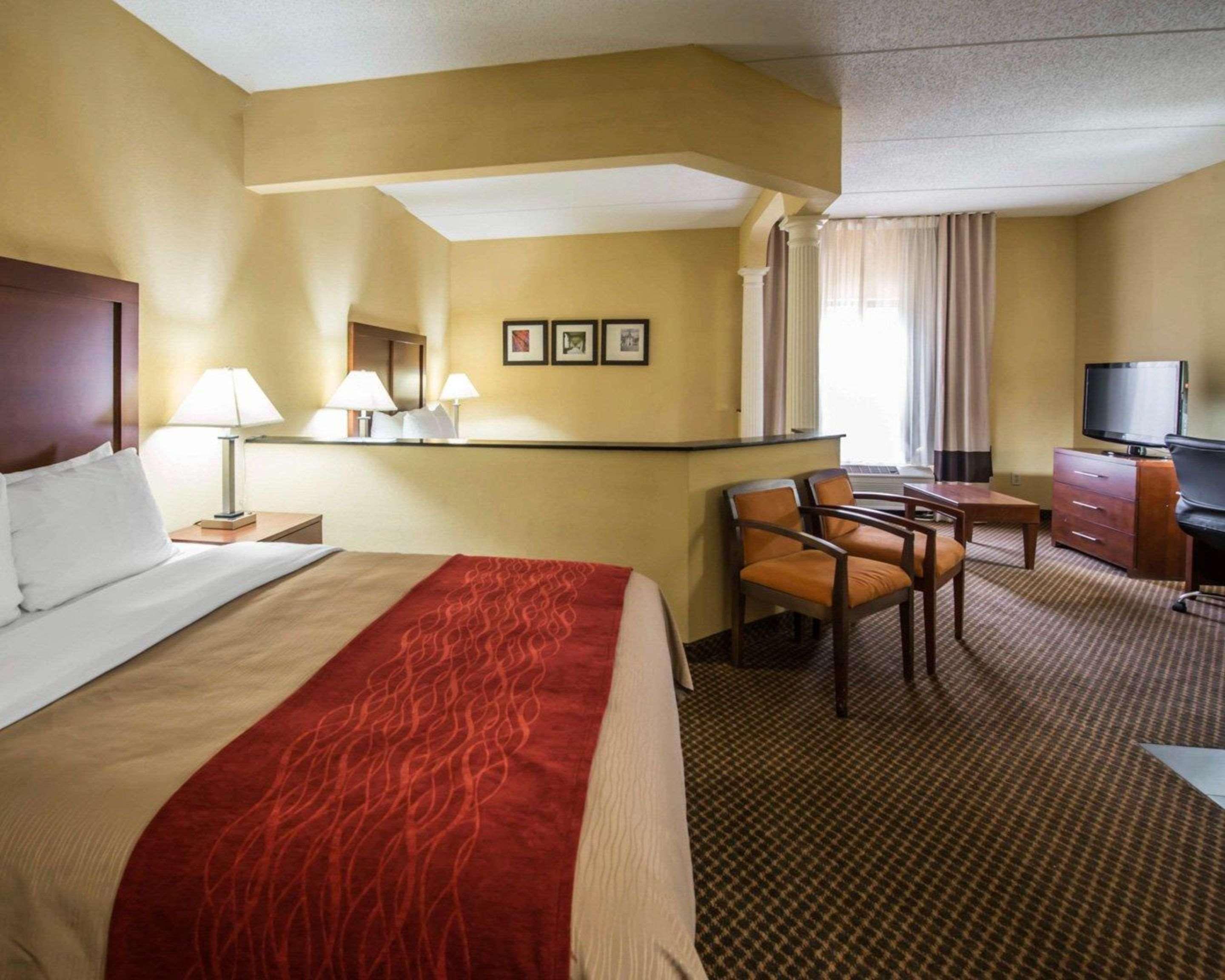 Comfort Inn & Suites Morganton Exterior photo