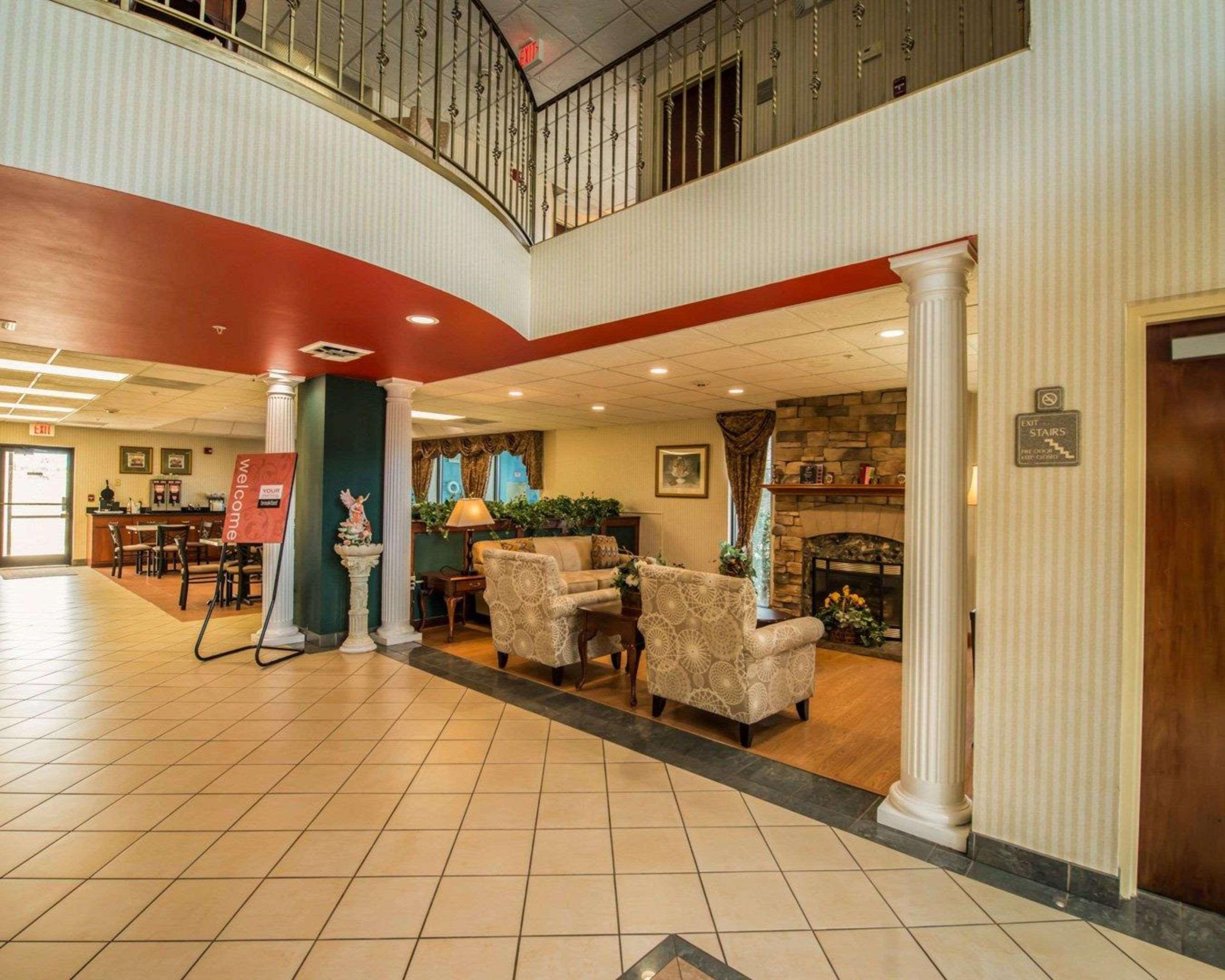 Comfort Inn & Suites Morganton Exterior photo
