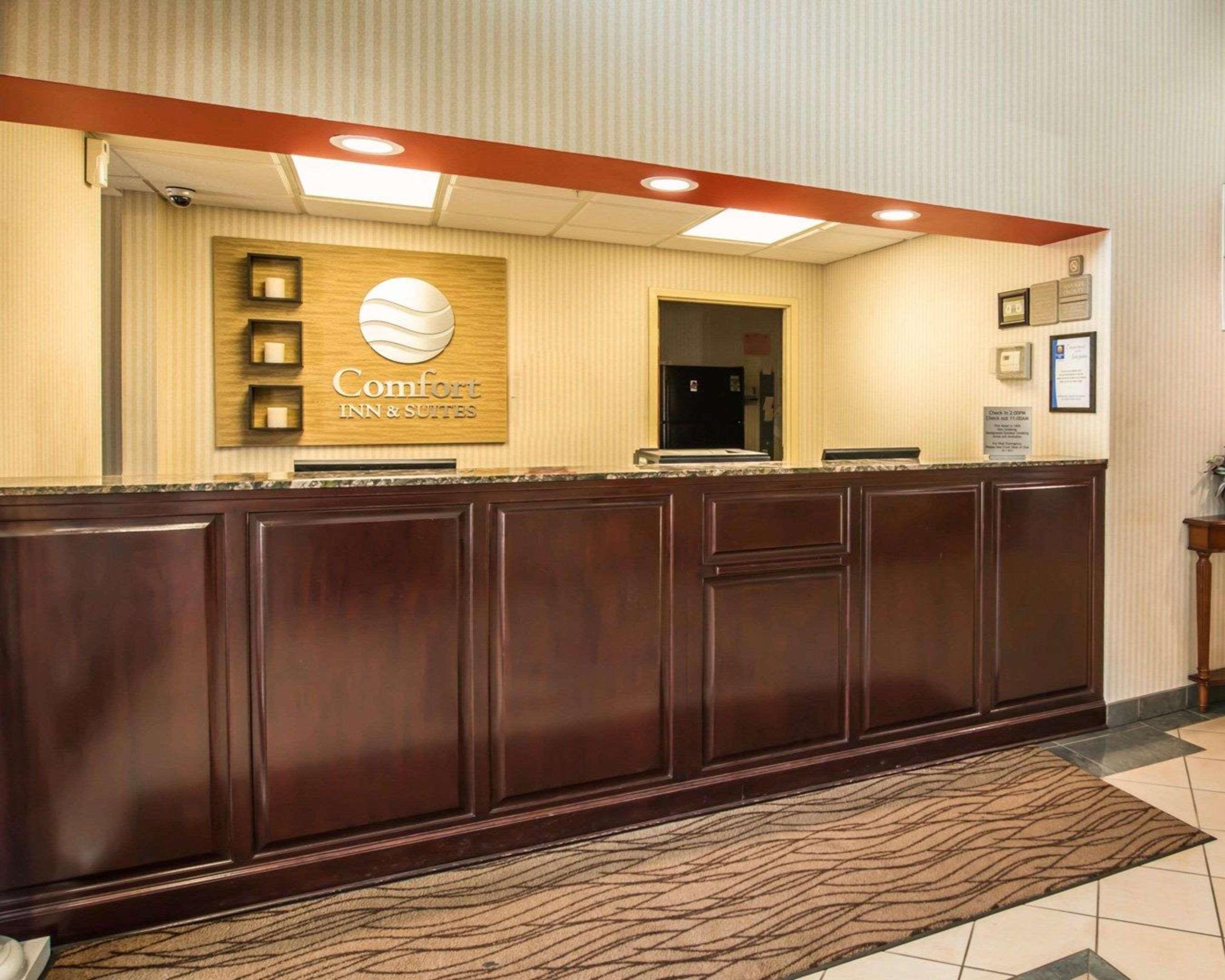 Comfort Inn & Suites Morganton Exterior photo