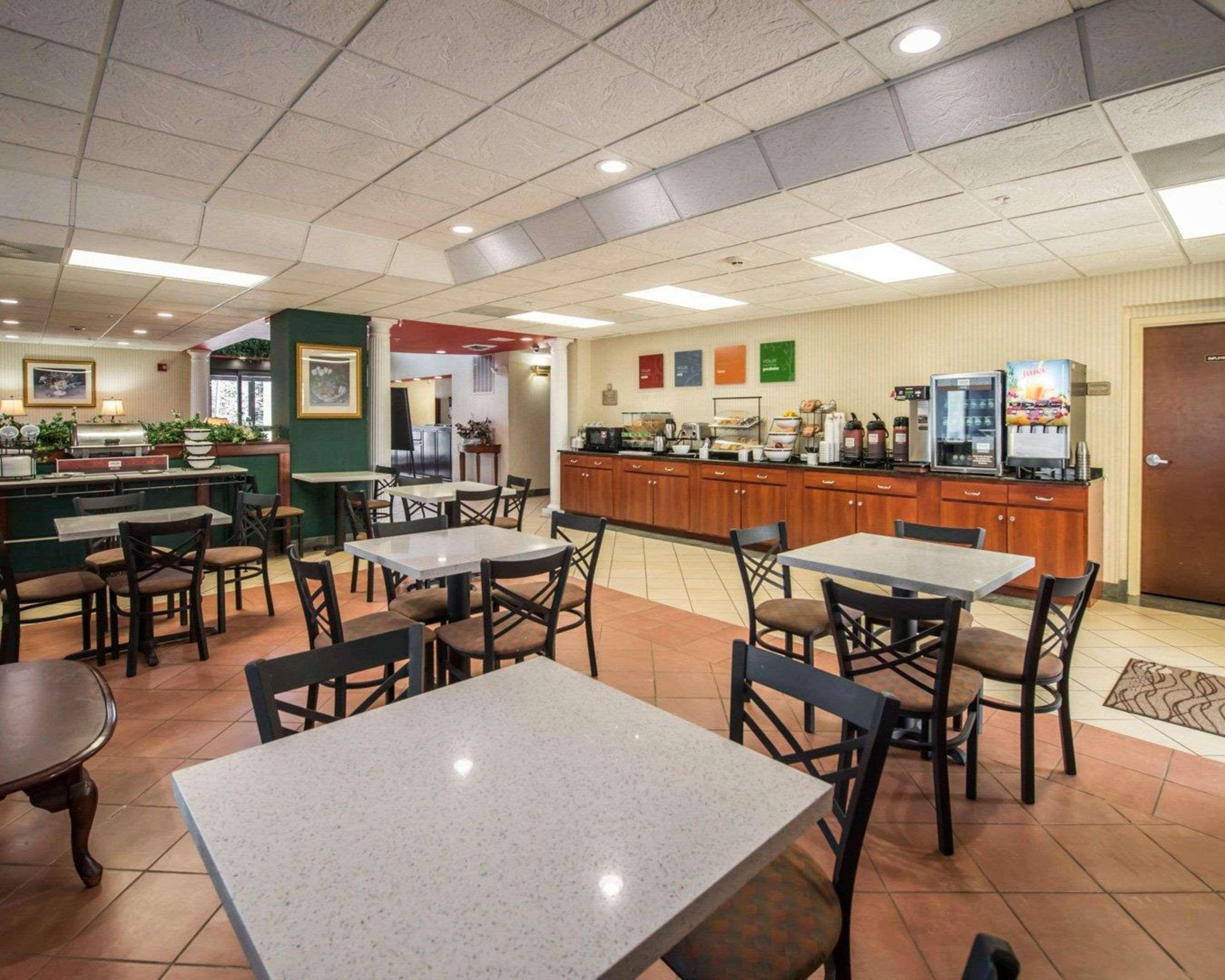 Comfort Inn & Suites Morganton Exterior photo