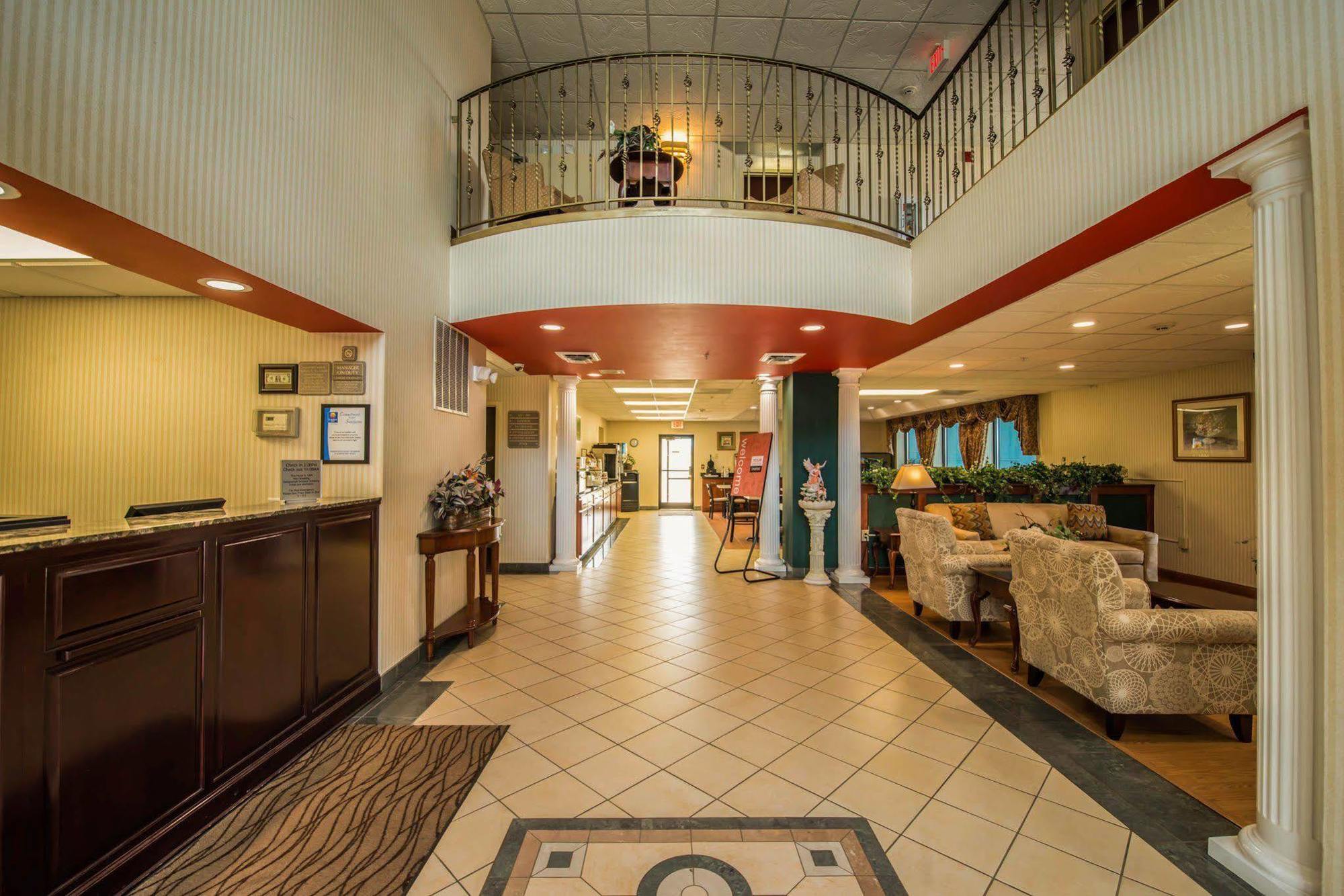 Comfort Inn & Suites Morganton Exterior photo
